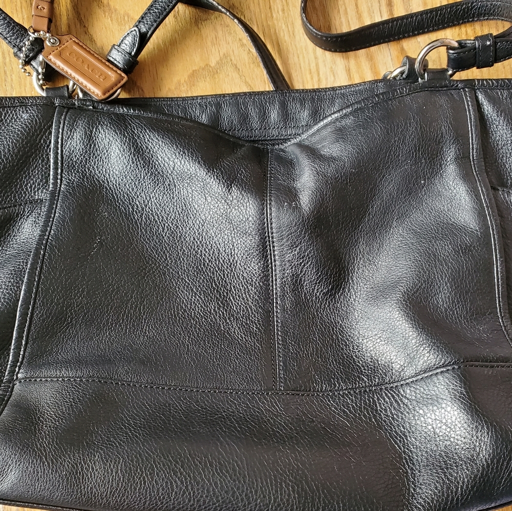 Couch Black Purse